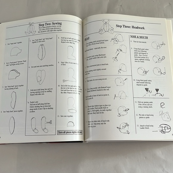 NWT Teddy’s Bears Tales & Patterns Hardcover BOOK Linda Mullins Patriotic 1997 - Picture 11 of 17